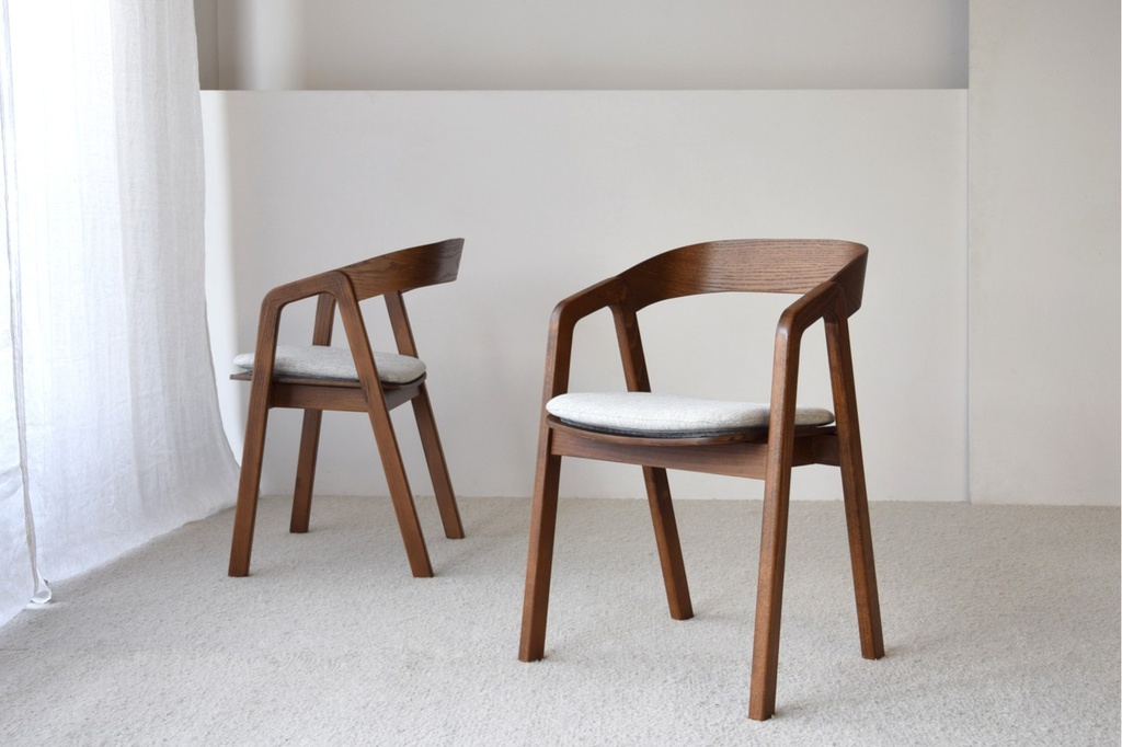 [34SW2489] SET 2 SILLAS NOA.MADERA. MARRÓN GRIS